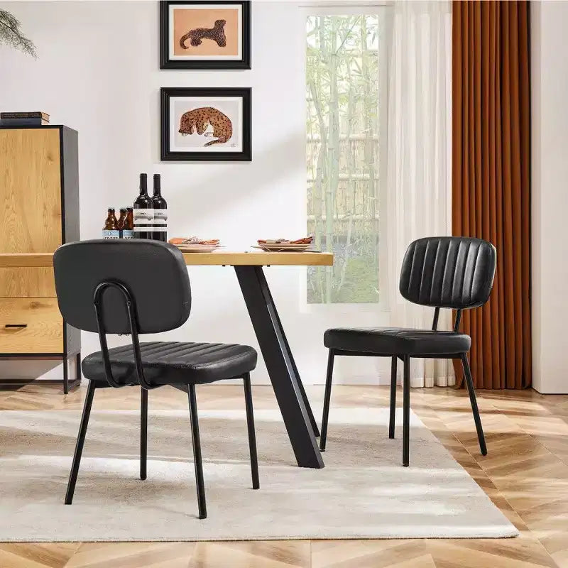 Ensemble de chaises de salle à manger modernes de style médiéval (deux pièces), chaises de cuisine rembourrées en cuir PU imperméable.