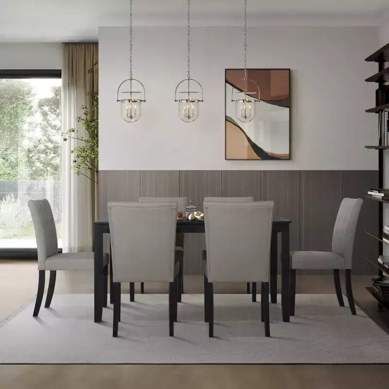 Ensemble table et chaises de salle à manger, incluant des housses de chaise en lin