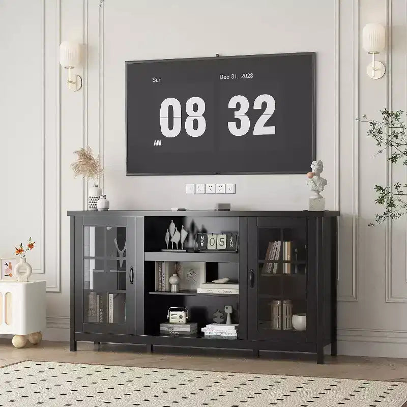 Meuble TV, console média moderne de 150 cm avec rangement et prises électriques.