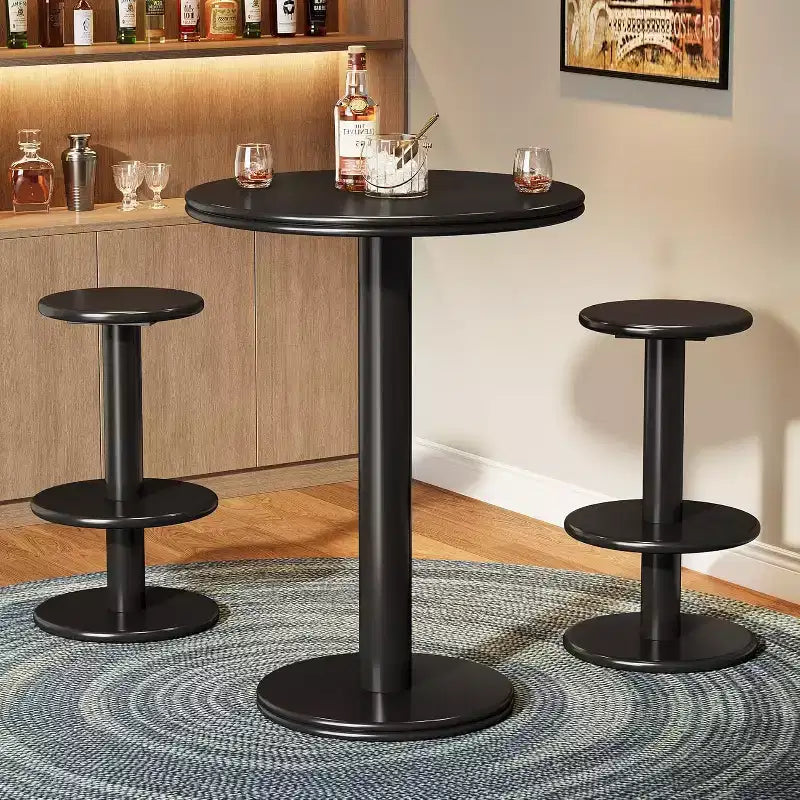 Table de bar ronde et haute avec chaises; table de bar bistro moderne avec deux tabourets de bar; table cocktail haute en bois.